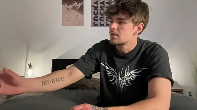 KiraSkys online show from 03.08.26