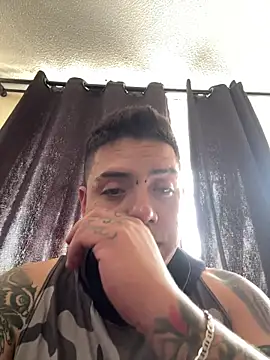 Snapshot of Marlokeo69 chatting on 12.14.25 Marlokeo69 online show from 12.14.25