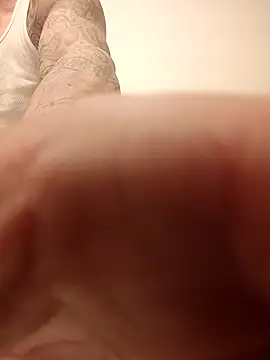 Snapshot of aboogie0420 chatting on 12.16.25 aboogie0420 online show from 12.16.25