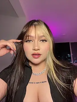 Daniela ruizz online show from 05.15.26