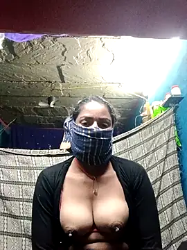 Poonam8080 online show from 12.15.25