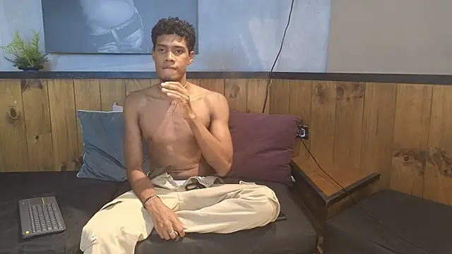 Snapshot of sweet__ethan chatting on 12.16.25 sweet ethan online show from 12.16.25