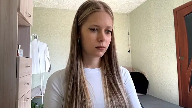 ZaidaSchwarten online show from 03.23.26