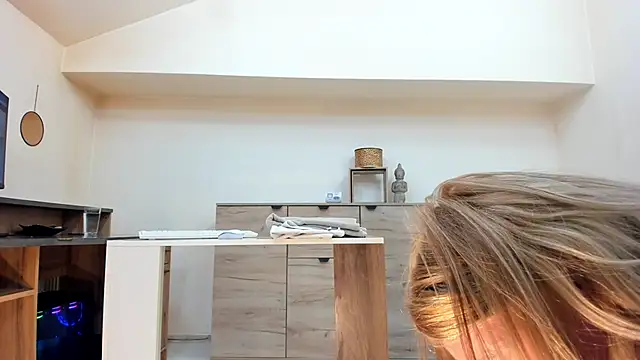 Snapshot of classy_medea chatting on 02.26.26 classy medea online show from 02.26.26