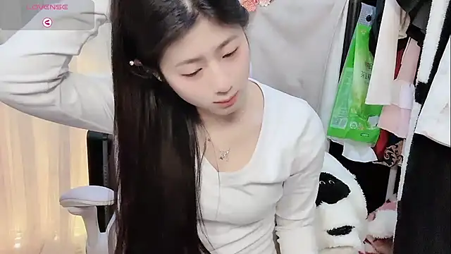 Yvonne-07 online show from 01.05.26