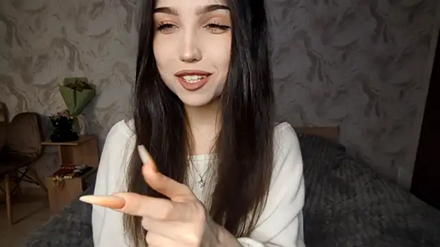 Qwami Amie online show from 03.23.26