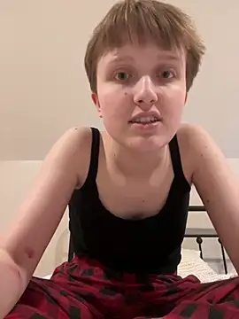 Snapshot of Lassie_Cassie chatting on 12.14.25 Lassie Cassie online show from 12.14.25