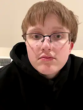 Snapshot of Lassie_Cassie chatting on 12.18.25 Lassie Cassie online show from 12.18.25