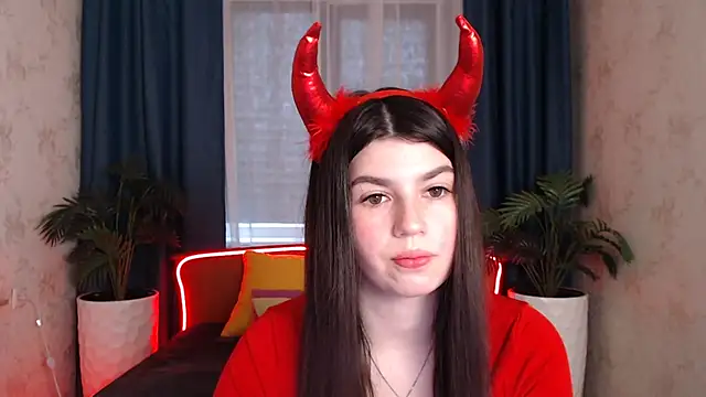 Snapshot of KisaModel chatting on 12.14.25 KisaModel online show from 12.14.25