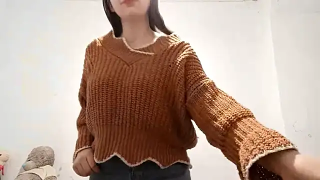 Snapshot of ClarisaCalvary chatting on 12.19.25 ClarisaCalvary online show from 12.19.25