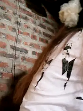 Snapshot of yana-zz chatting on 12.15.25 yana-zz online show from 12.15.25