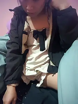 Layyla99 online show from 12.14.25