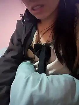 Layyla99 online show from 12.16.25