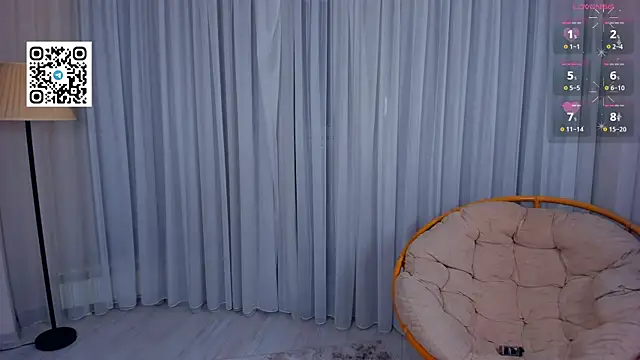 Snapshot of LenaKurpiel chatting on 12.16.25 LenaKurpiel online show from 12.16.25