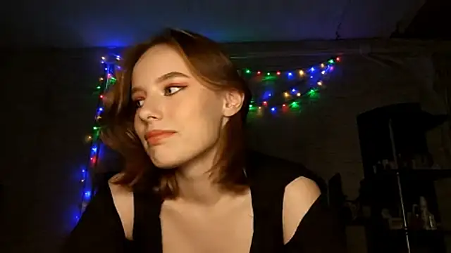 Snapshot of deep_eyes chatting on 12.17.25 deep eyes online show from 12.17.25