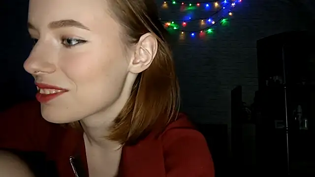 Snapshot of deep_eyes chatting on 12.19.25 deep eyes online show from 12.19.25