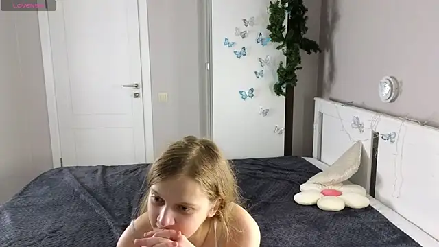 HazeElariel online show from 04.10.26