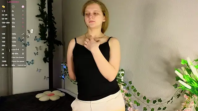 HazeElariel online show from 04.13.26