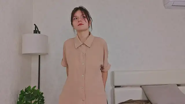 Snapshot of NyraVesperis chatting on 04.03.26 NyraVesperis online show from 04.03.26