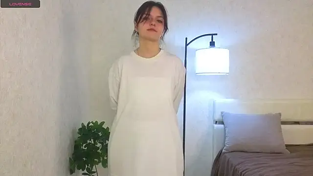 Snapshot of NyraVesperis chatting on 04.10.26 NyraVesperis online show from 04.10.26