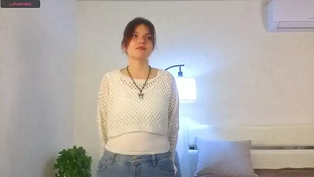 Snapshot of NyraVesperis chatting on 04.15.26 NyraVesperis online show from 04.15.26