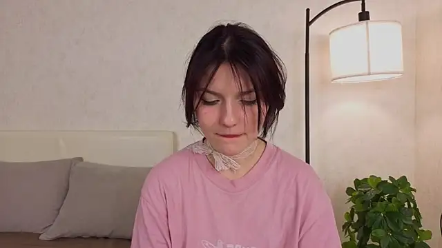 NyraVesperis online show from 05.18.26