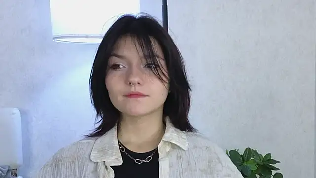NyraVesperis online show from 06.02.26