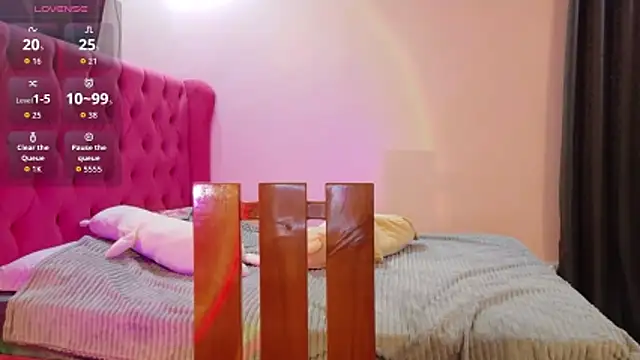 Snapshot of Serena_reinaa chatting on 12.16.25 Serena reinaa online show from 12.16.25