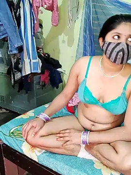 Snapshot of Cuple_masti72 chatting on 12.14.25 Cuple masti72 online show from 12.14.25