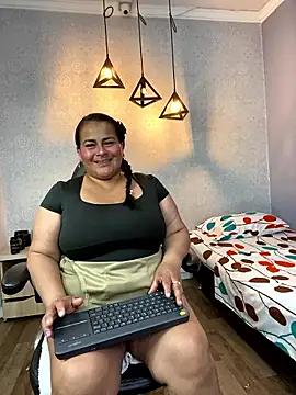 Snapshot of SayMarLuna chatting on 01.08.26 SayMarLuna online show from 01.08.26