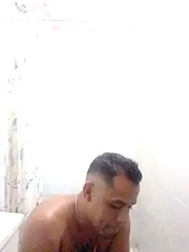 Snapshot of lesoley chatting on 12.15.25 lesoley online show from 12.15.25