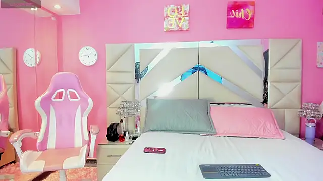 Snapshot of rousse_millers chatting on 01.11.26 rousse millers online show from 01.11.26