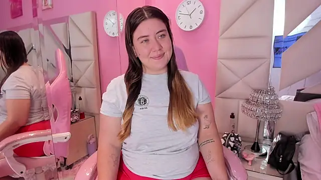 Snapshot of rousse_millers chatting on 01.14.26 rousse millers online show from 01.14.26