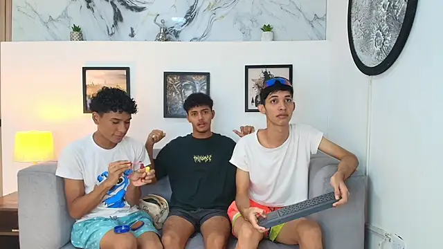 Snapshot of SWEET_RABBIT1 chatting on 12.14.25 SWEET RABBIT1 online show from 12.14.25