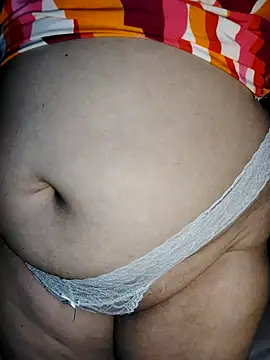 Snapshot of alexacurvy05 chatting on 02.17.26 alexacurvy05 online show from 02.17.26