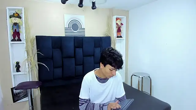 Joseph Gonzalez online show from 03.08.26