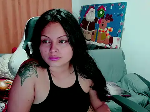 Snapshot of milk_hot_mafe chatting on 12.14.25 milk hot mafe online show from 12.14.25