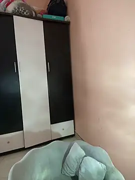 Snapshot of Bae1103_ chatting on 12.14.25 Bae1103 online show from 12.14.25