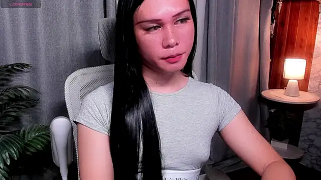 Snapshot of xSweet_Gigi chatting on 04.26.26 xSweet Gigi online show from 04.26.26