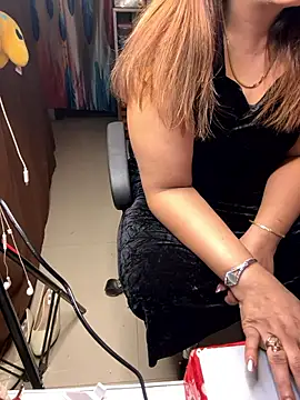 Snapshot of butterflyslay chatting on 01.08.26 butterflyslay online show from 01.08.26