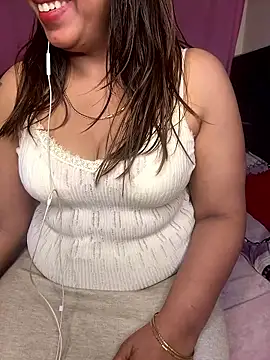 Snapshot of butterflyslay chatting on 01.09.26 butterflyslay online show from 01.09.26