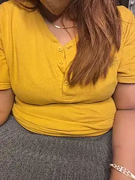 Snapshot of butterflyslay chatting on 02.15.26 butterflyslay online show from 02.15.26