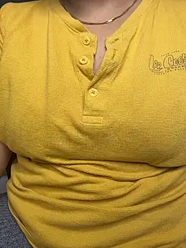 Snapshot of butterflyslay chatting on 02.15.26 butterflyslay online show from 02.15.26