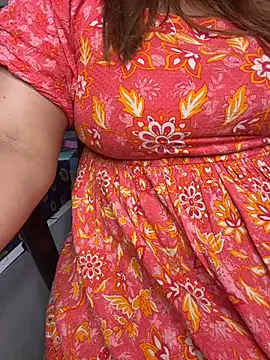 Snapshot of butterflyslay chatting on 02.24.26 butterflyslay online show from 02.24.26