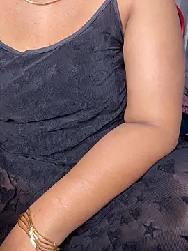 Snapshot of butterflyslay chatting on 02.26.26 butterflyslay online show from 02.26.26