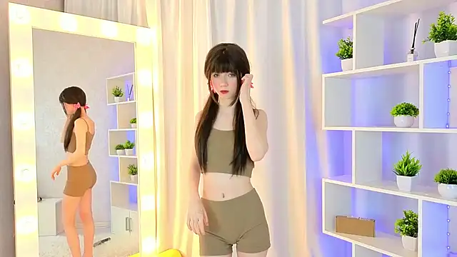 Snapshot of ViollaBloom chatting on 02.13.26 ViollaBloom online show from 02.13.26