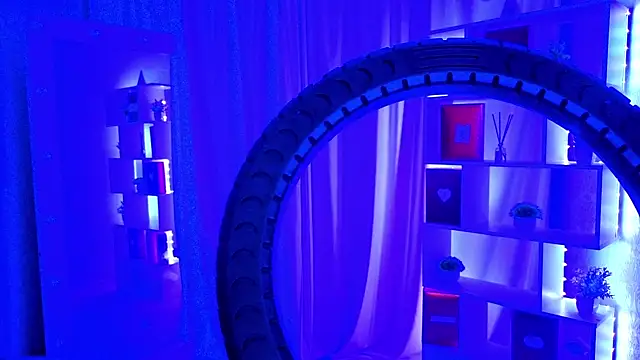 Snapshot of ViollaBloom chatting on 02.20.26 ViollaBloom online show from 02.20.26