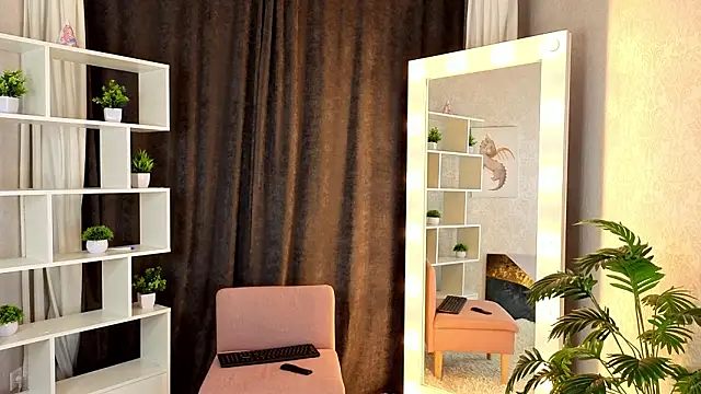 Snapshot of ViollaBloom chatting on 02.27.26 ViollaBloom online show from 02.27.26