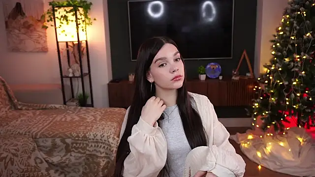 Snapshot of CarolynnDepetris chatting on 12.16.25 CarolynnDepetris online show from 12.16.25