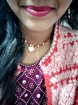 Snapshot of Aaisha_01 chatting on 12.16.25 Aaisha 01 online show from 12.16.25